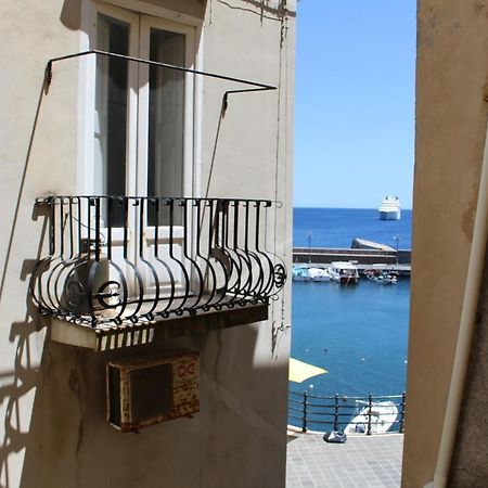 Casa Vacanza U Curtigghiu Đảo Lipari Ngoại thất bức ảnh
