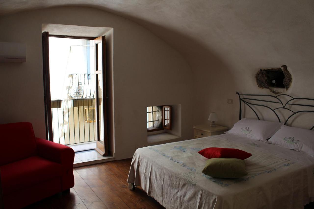 Casa Vacanza U Curtigghiu Đảo Lipari Ngoại thất bức ảnh