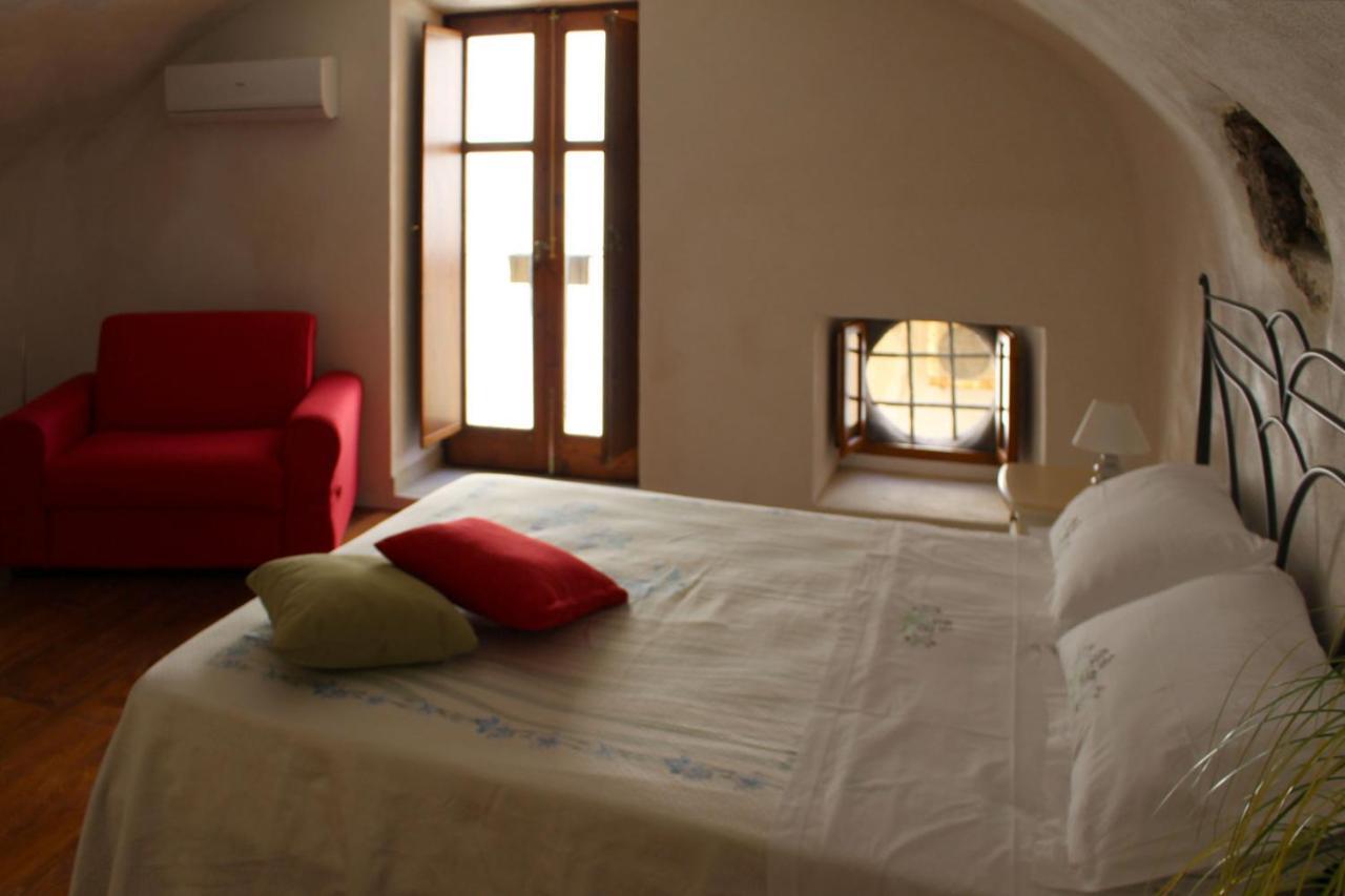 Casa Vacanza U Curtigghiu Đảo Lipari Ngoại thất bức ảnh